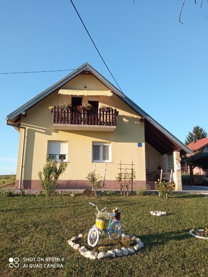 Yellow Rose Rakovica Exterior foto